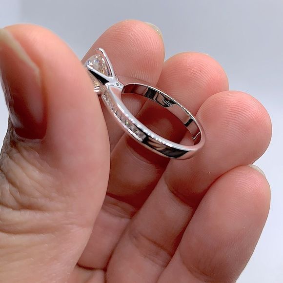 2.6 TCW CARAT ROUND BRILLIANT ENGAGEMENT RING - Picture 6 of 12